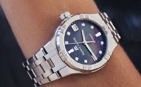 上海官方艾美手表維修電話(huà)