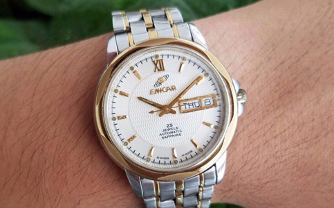 英納格手表清洗保養一次多少錢(英納格手表的清洗保養)