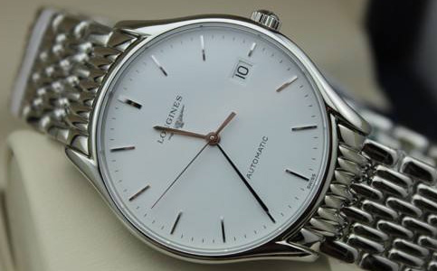 浪琴西安售后電話電話號碼（浪琴表內(nèi)有灰塵處理）