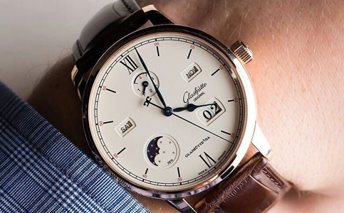 格拉蘇蒂手表維修站（格拉蘇蒂手表偷停的解決方法）