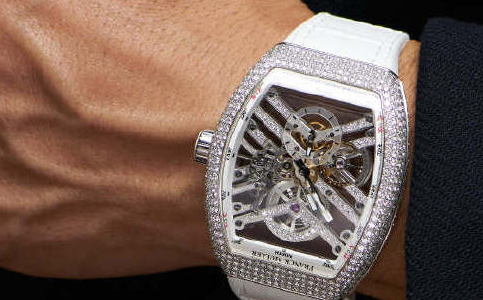 法穆蘭手表售后哪里（調(diào)整法穆蘭手表表帶佩戴長(zhǎng)度問(wèn)題）