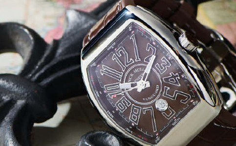 法穆蘭手表維修地址（法穆蘭手表表帶掉色的原因）