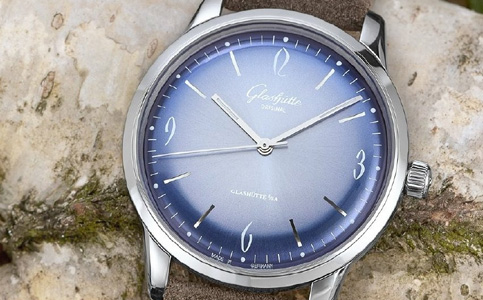 格拉蘇蒂手表保修期多久（格拉蘇蒂手表機芯異響的處理方法）