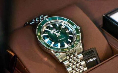 雷達客服熱線(雷達手表機芯生銹的方法)